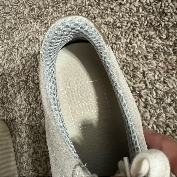 The Shoe Box Platform Tennis Shoes Size 6 - Picture 5 of 13